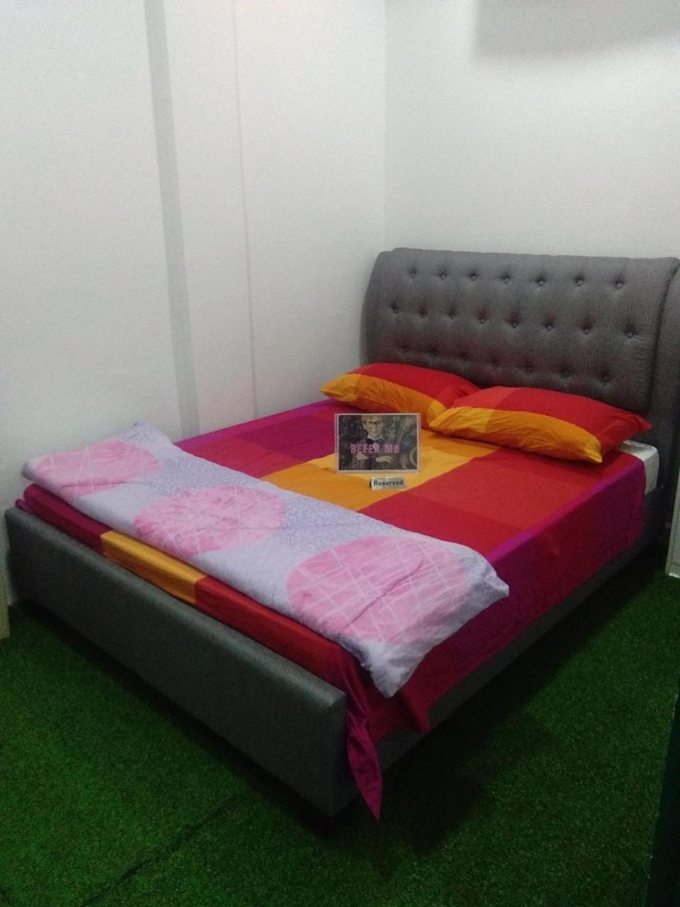 Co.Living Hostel Бандар Сери Бегаван Екстериор снимка