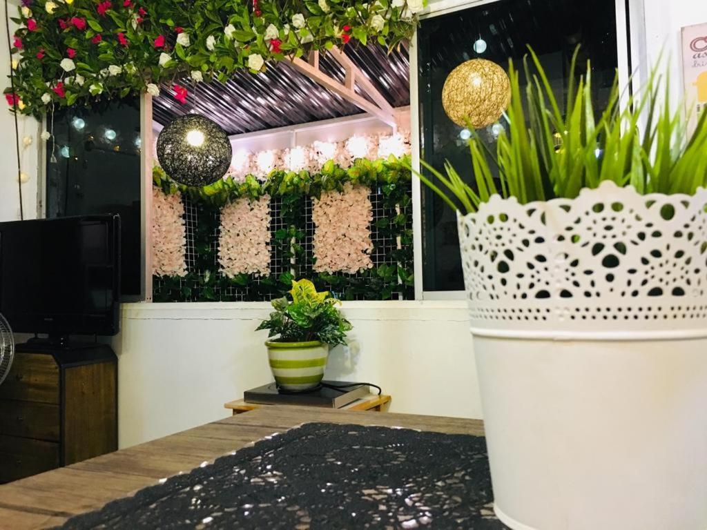 Co.Living Hostel Бандар Сери Бегаван Екстериор снимка